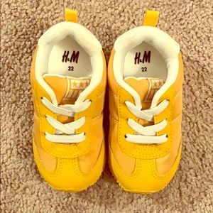 Brand New/ never worn H&M toddler sneakers
